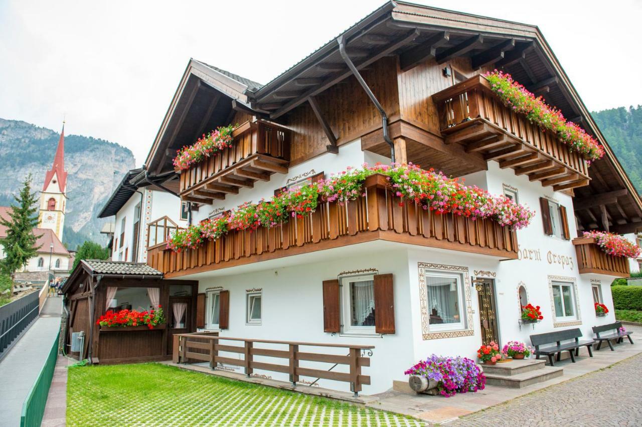 Garni Crepaz Bed & Breakfast Selva di Val Gardena Dış mekan fotoğraf